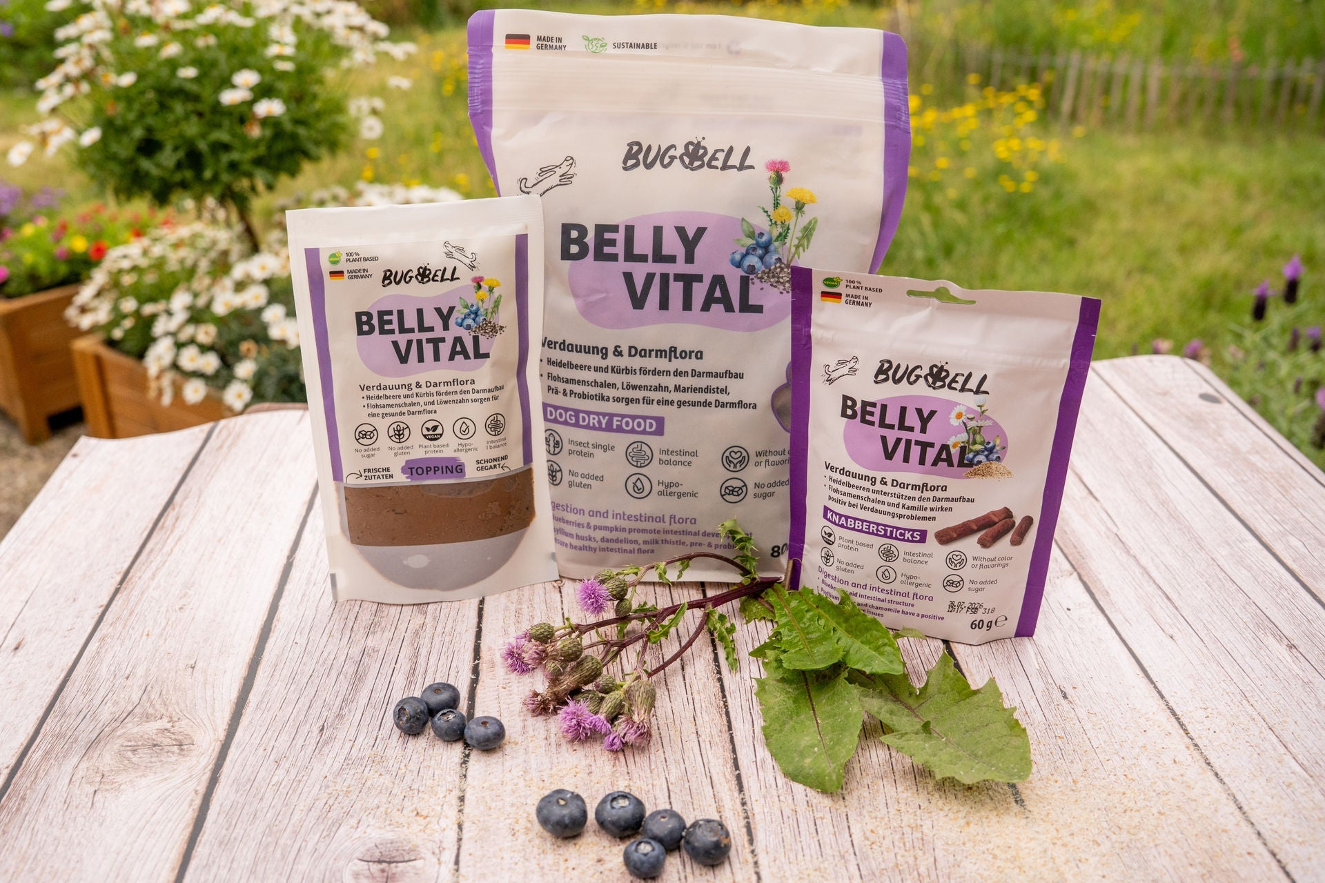 Ein BellyVital Bundle von BugBell mit Trockenfutter, Topping und Knabbersticks