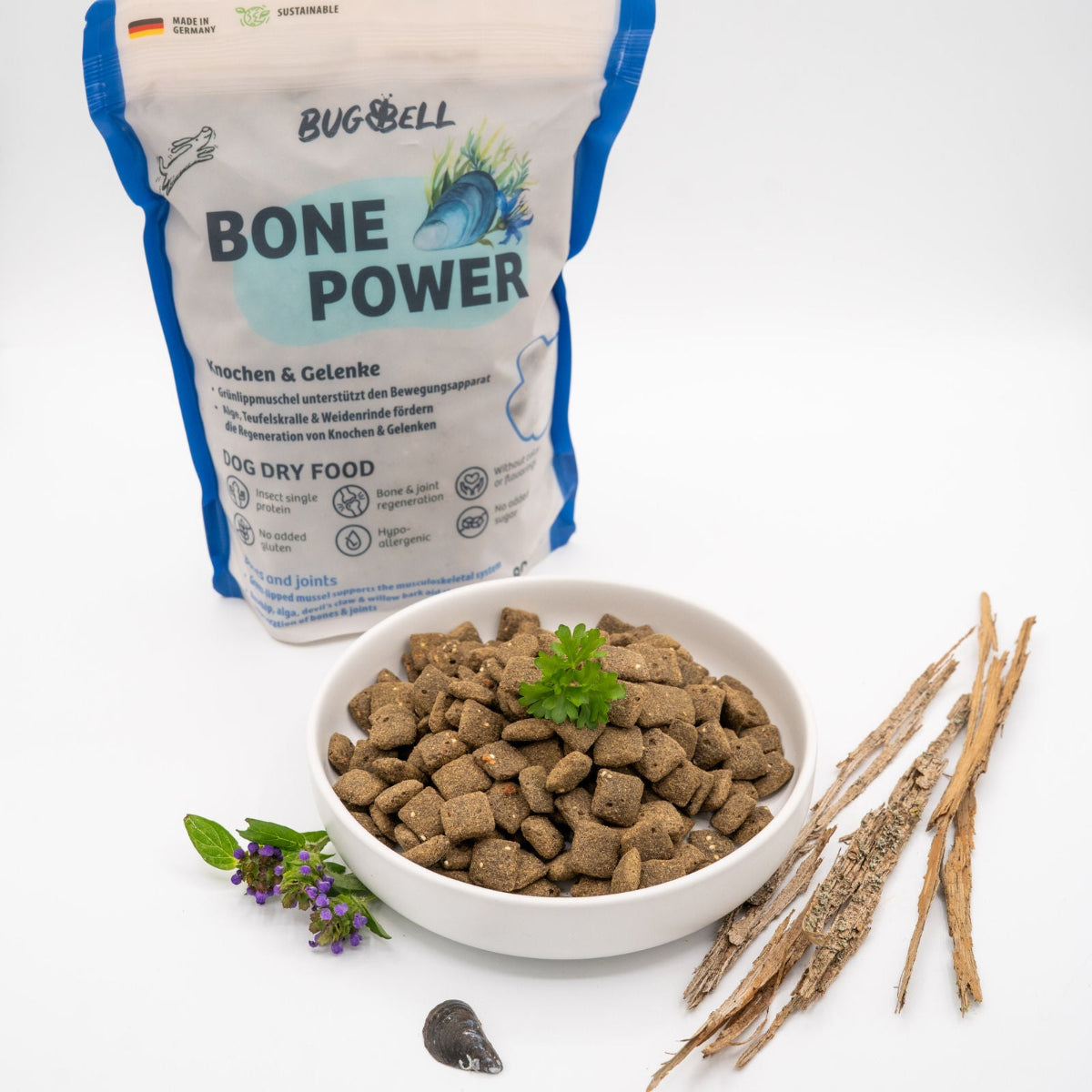 BugBell Bone Power stärkt Knochen und Gelenke deines Hundes mit Grünlippmuschel, Teufelskralle und Weidenrinde. Algen fördern die Regeneration des Bewegungsapparats. Hypoallergen, ohne Zucker und künstliche Zusätze – für optimale Gelenkgesundheit.