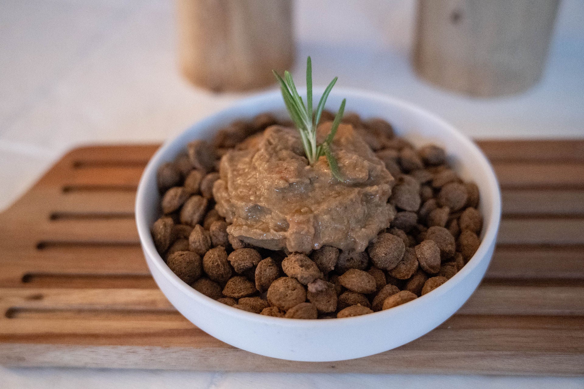 Leckeres Topping für Hundefutter